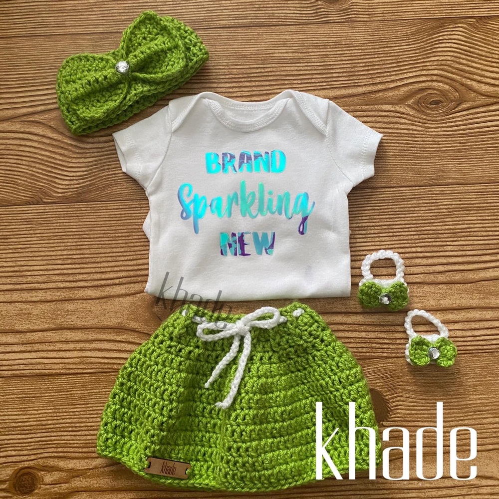 “Brand Sparkling New” Newborn Set 💚